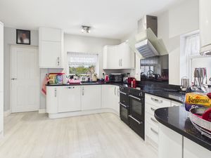 Kitchen- click for photo gallery